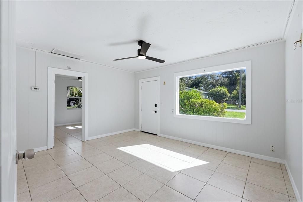 En Venta: $299,999 (3 camas, 2 baños, 1380 Pies cuadrados)