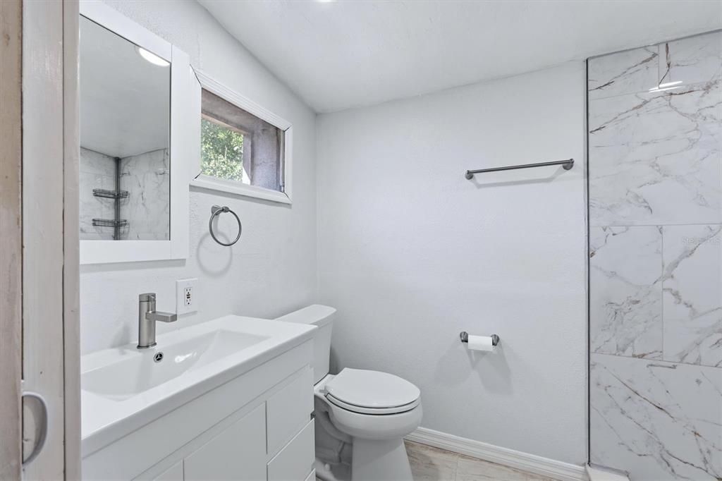En Venta: $299,999 (3 camas, 2 baños, 1380 Pies cuadrados)