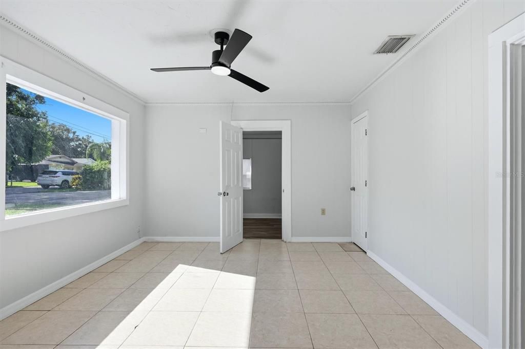 En Venta: $299,999 (3 camas, 2 baños, 1380 Pies cuadrados)