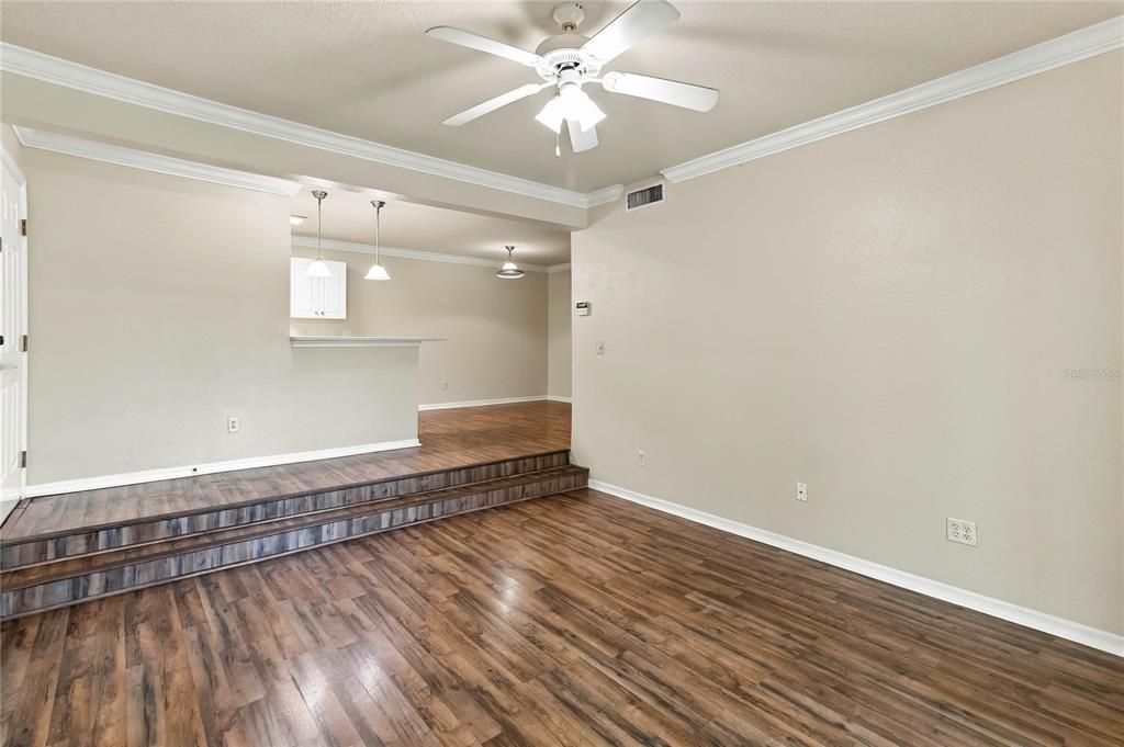For Sale: $155,000 (2 beds, 2 baths, 1053 Square Feet)