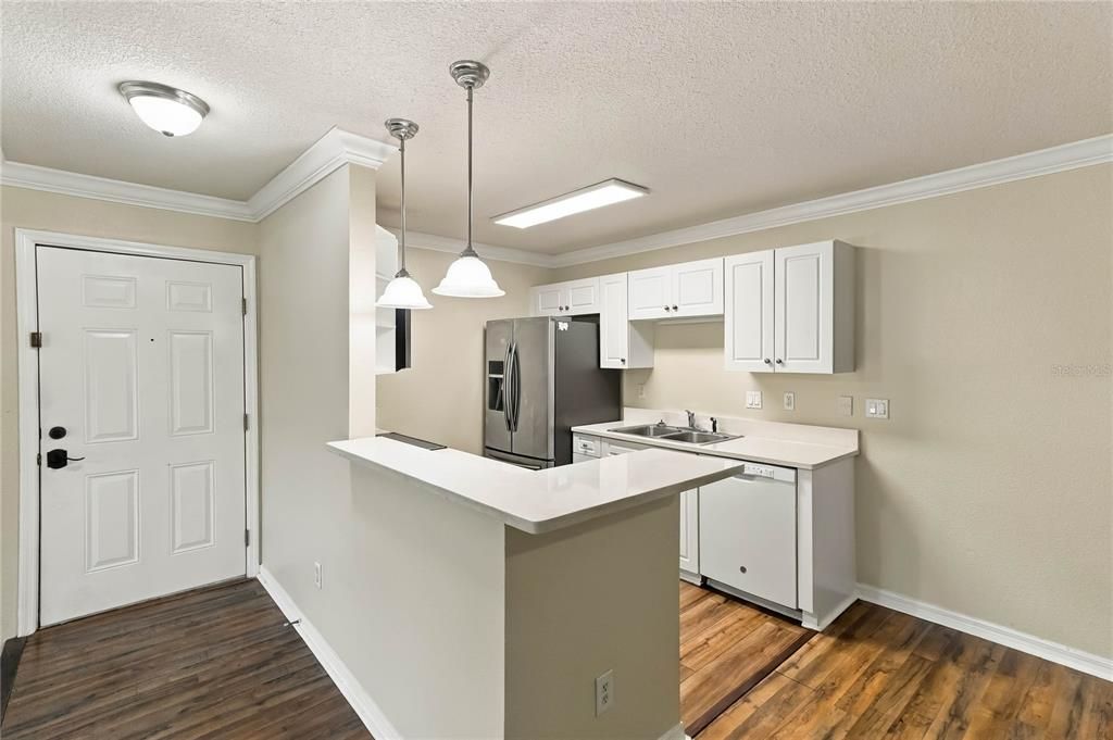 For Sale: $155,000 (2 beds, 2 baths, 1053 Square Feet)