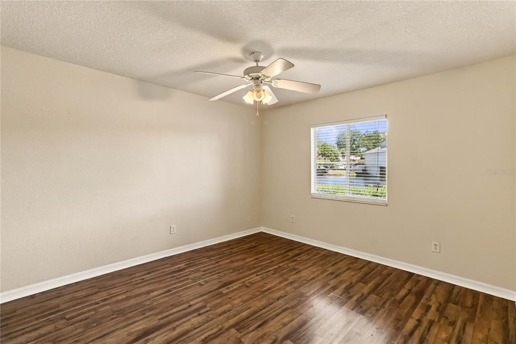 For Sale: $155,000 (2 beds, 2 baths, 1053 Square Feet)