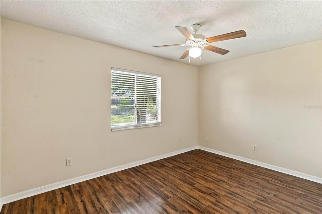 For Sale: $155,000 (2 beds, 2 baths, 1053 Square Feet)