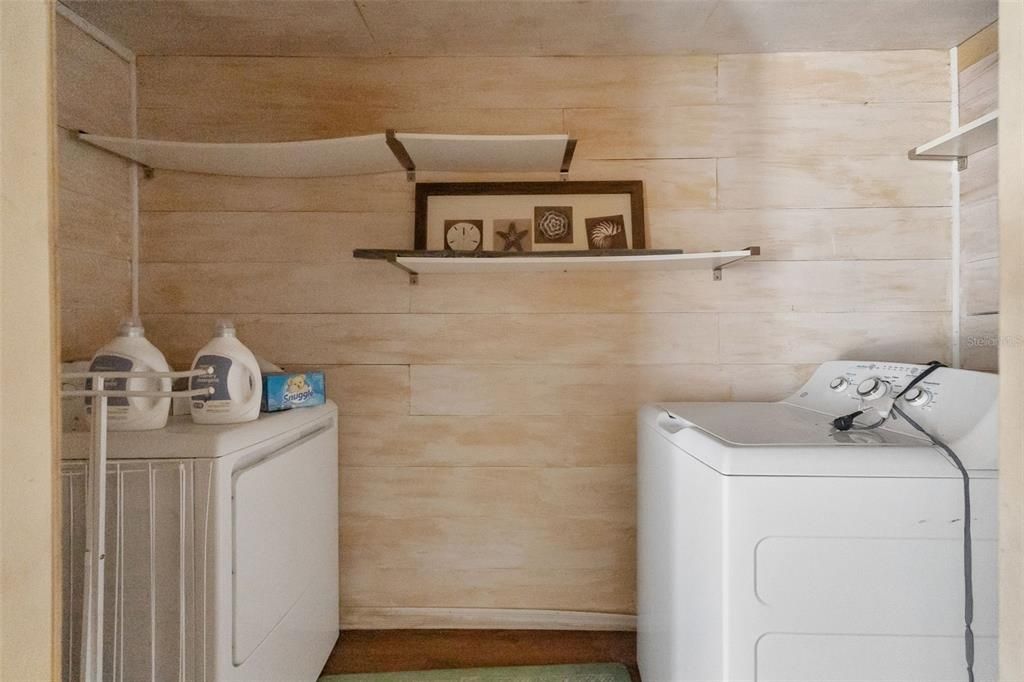 На продажу: $299,000 (3 спален, 1 ванн, 1104 Квадратных фут)