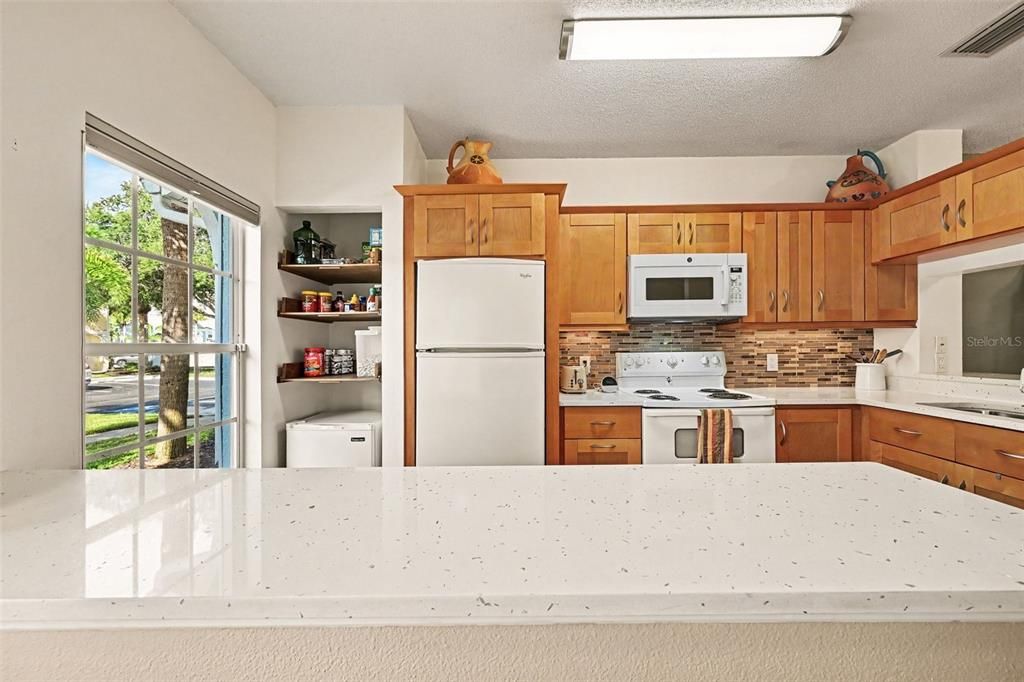 For Sale: $235,000 (2 beds, 2 baths, 1080 Square Feet)