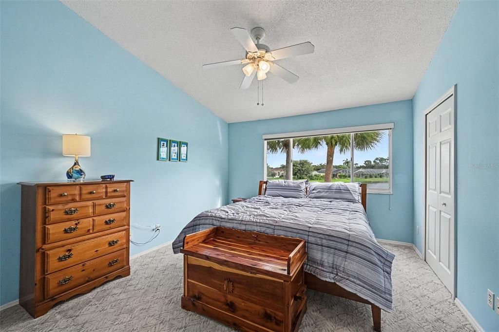 For Sale: $235,000 (2 beds, 2 baths, 1080 Square Feet)