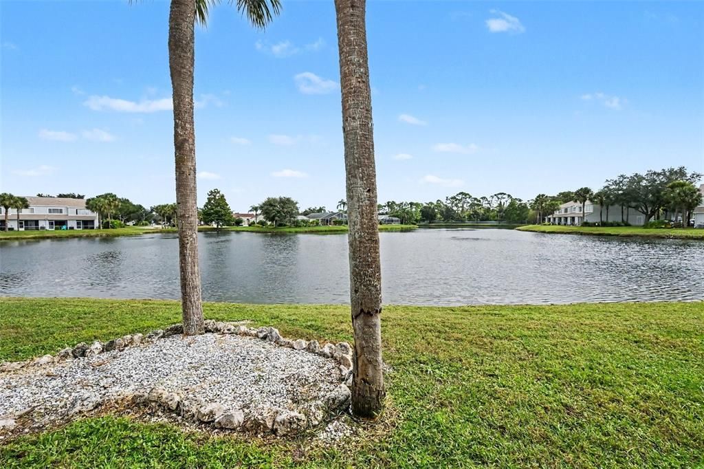 For Sale: $235,000 (2 beds, 2 baths, 1080 Square Feet)