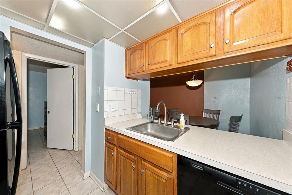 For Sale: $123,000 (2 beds, 1 baths, 813 Square Feet)