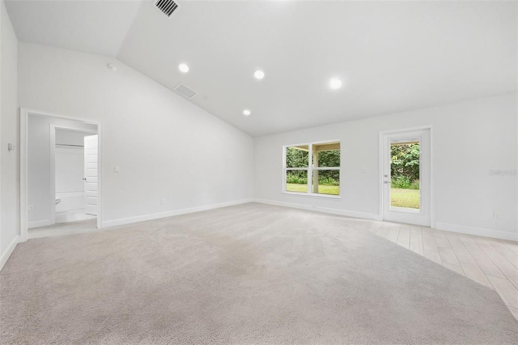 For Sale: $265,000 (4 beds, 2 baths, 1758 Square Feet)