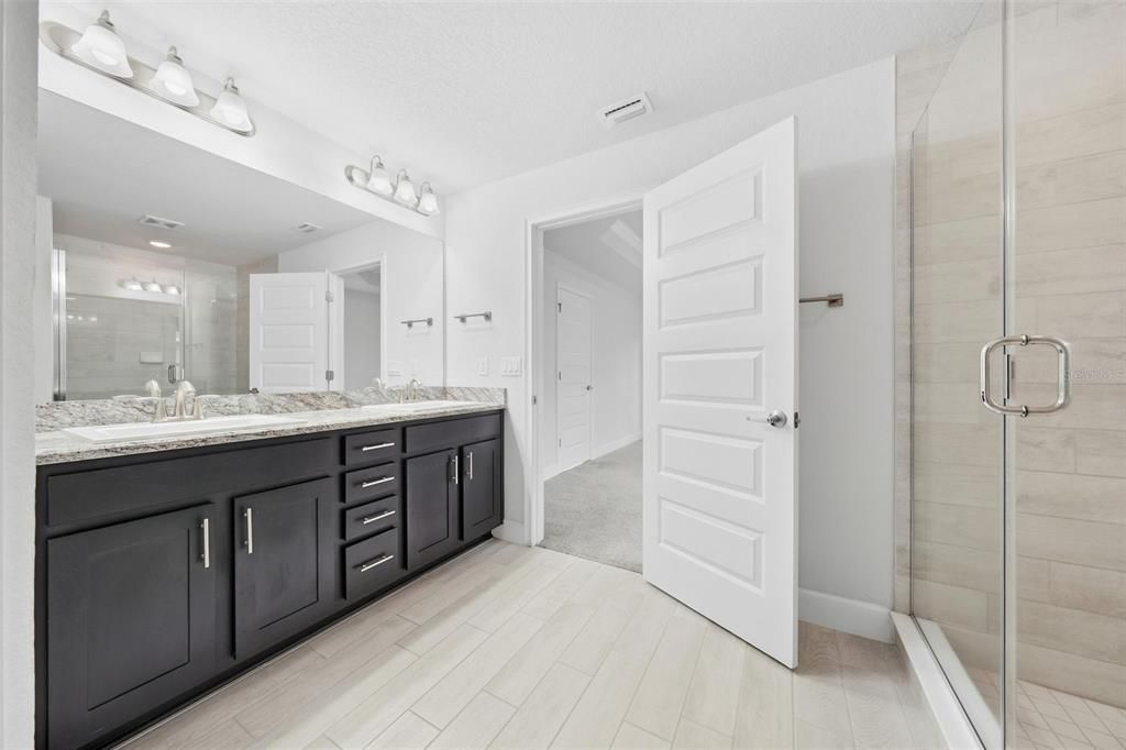 For Sale: $265,000 (4 beds, 2 baths, 1758 Square Feet)