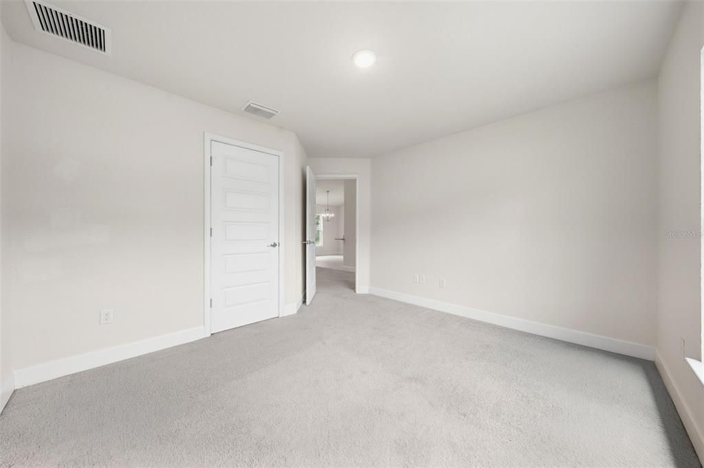 For Sale: $265,000 (4 beds, 2 baths, 1758 Square Feet)