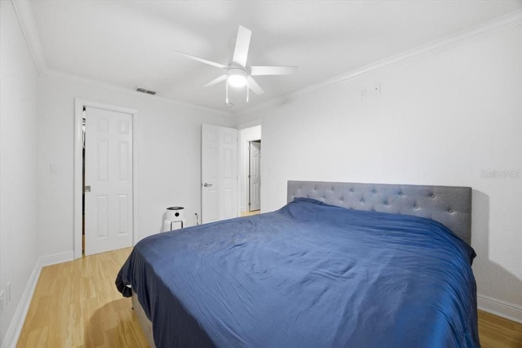 For Rent: $2,300 (2 beds, 1 baths, 709 Square Feet)