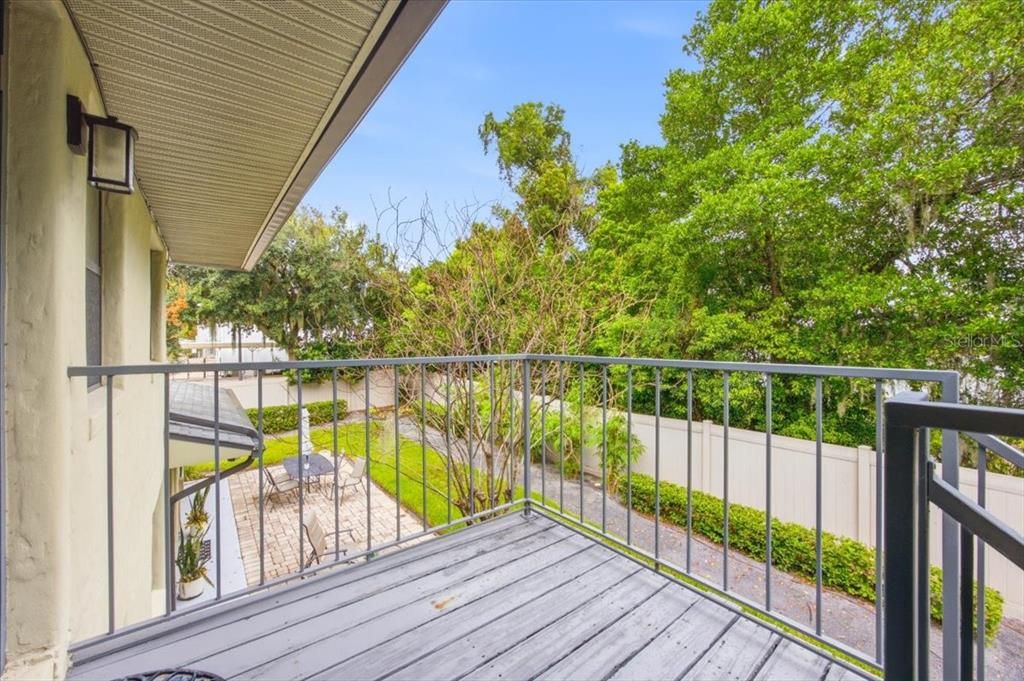 For Rent: $2,300 (2 beds, 1 baths, 709 Square Feet)
