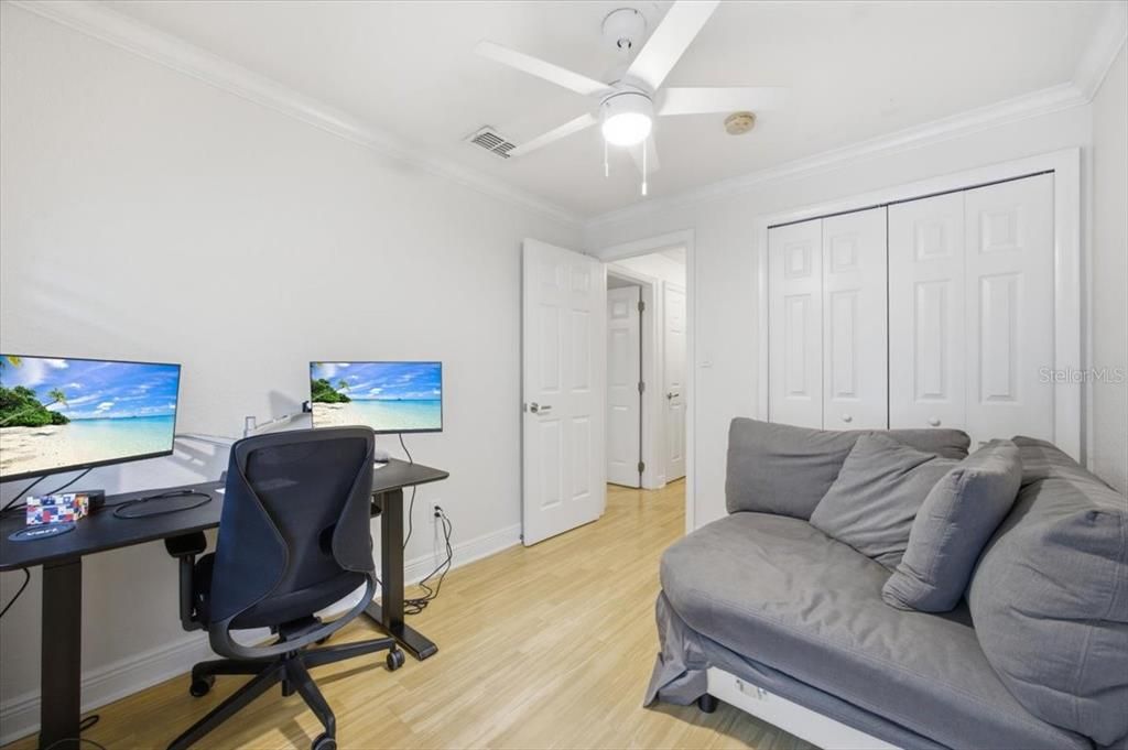 For Rent: $2,300 (2 beds, 1 baths, 709 Square Feet)