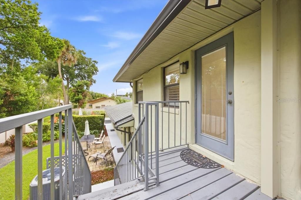 For Rent: $2,300 (2 beds, 1 baths, 709 Square Feet)
