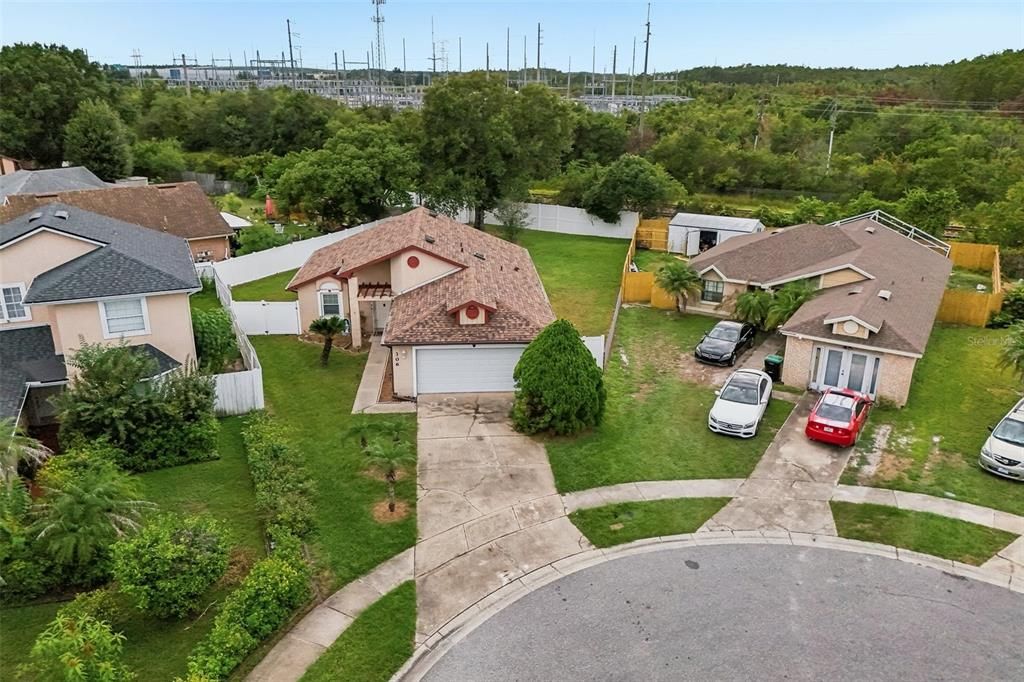 Active With Contract: $299,900 (2 beds, 2 baths, 1148 Square Feet)