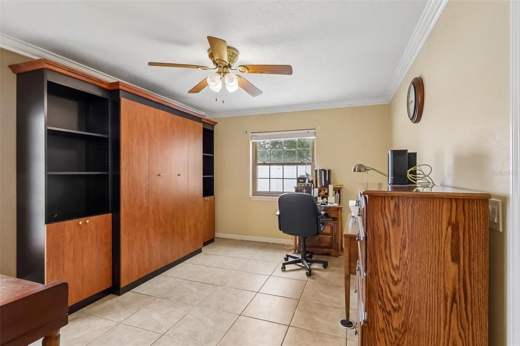Active With Contract: $299,900 (2 beds, 2 baths, 1148 Square Feet)