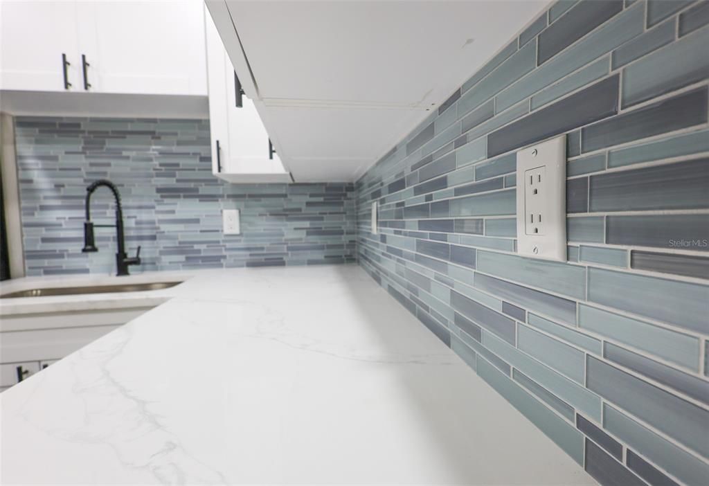 For Rent: $1,800 (1 beds, 1 baths, 574 Square Feet)