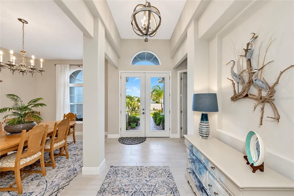 En Venta: $895,000 (3 camas, 3 baños, 2791 Pies cuadrados)