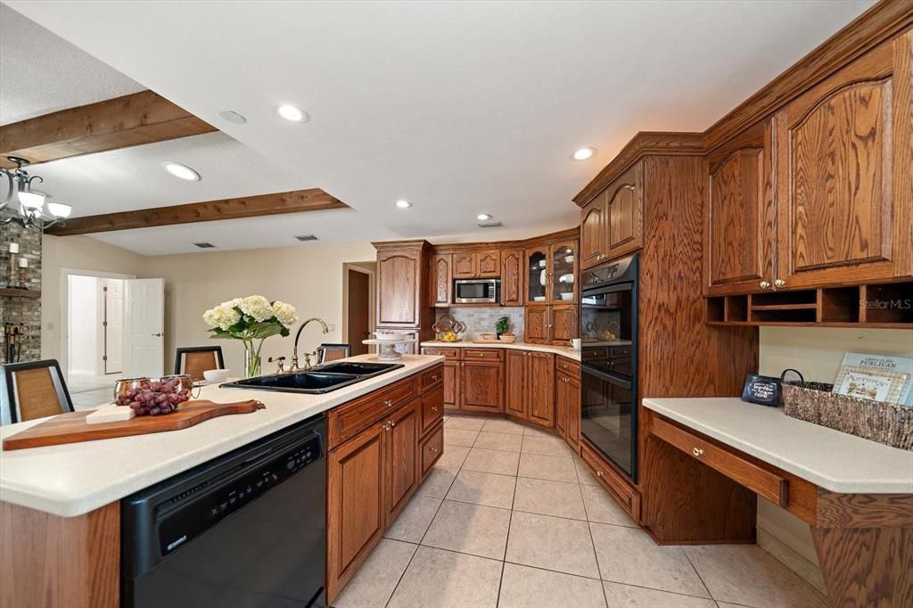 待售: $550,000 (4 贝兹, 3 浴室, 2949 平方英尺)