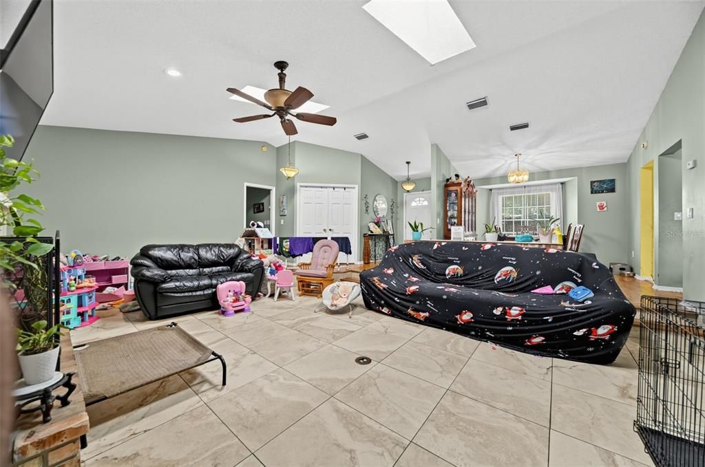 For Sale: $439,000 (4 beds, 2 baths, 2217 Square Feet)