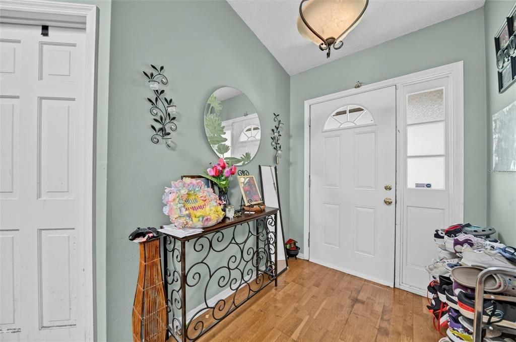 For Sale: $439,000 (4 beds, 2 baths, 2217 Square Feet)