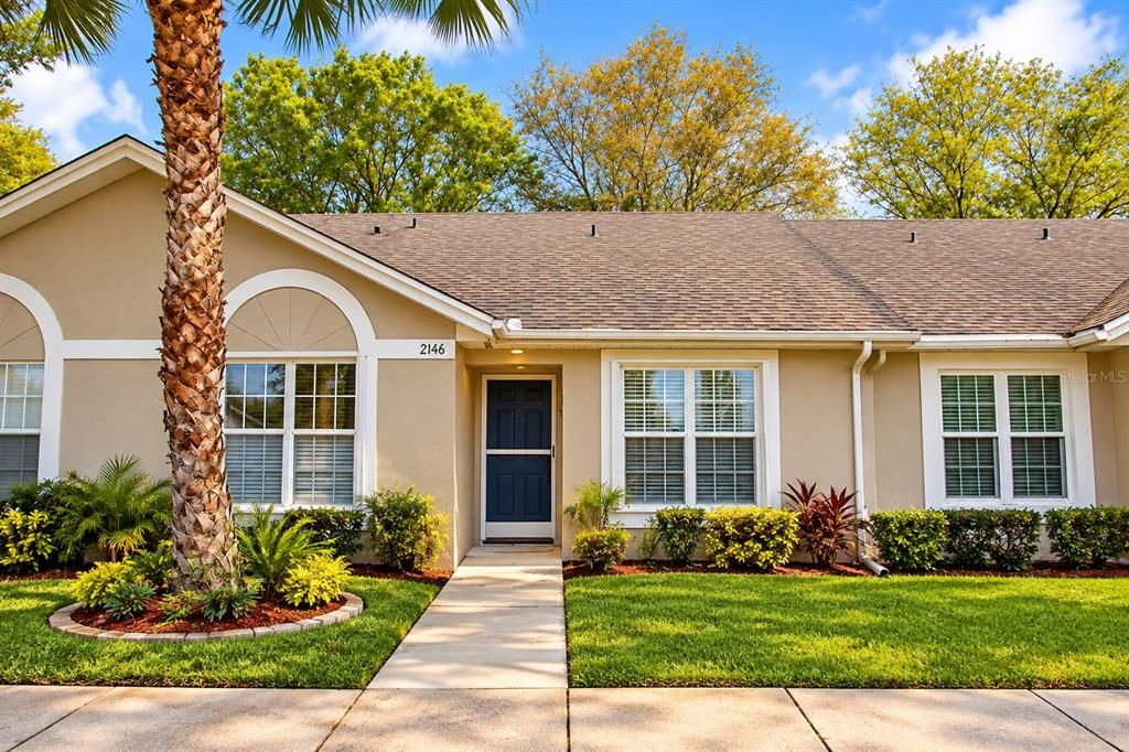 For Rent: $1,600 (2 beds, 2 baths, 1000 Square Feet)