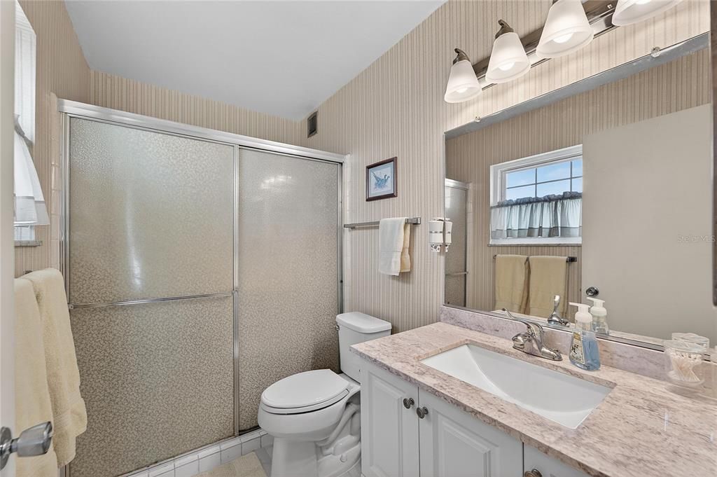 For Sale: $210,000 (2 beds, 2 baths, 1266 Square Feet)