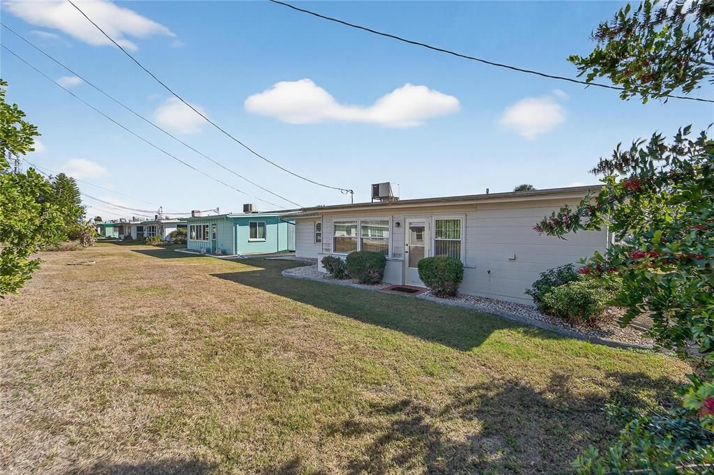 For Sale: $210,000 (2 beds, 2 baths, 1266 Square Feet)