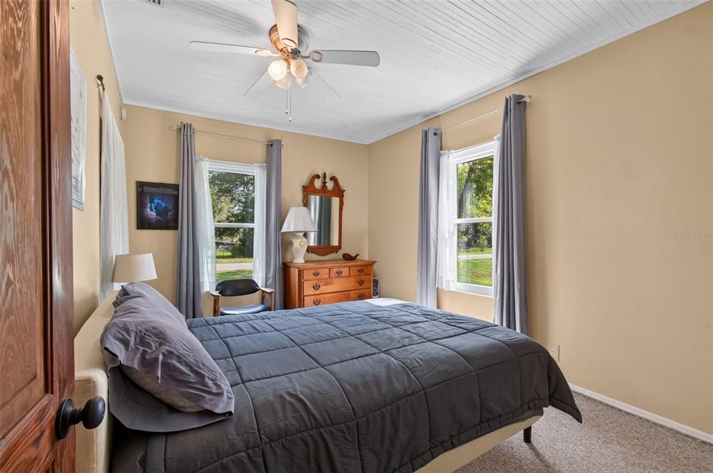 For Sale: $254,900 (3 beds, 2 baths, 1720 Square Feet)