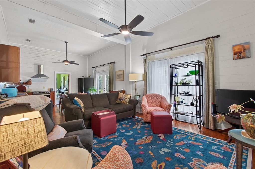 For Sale: $254,900 (3 beds, 2 baths, 1720 Square Feet)