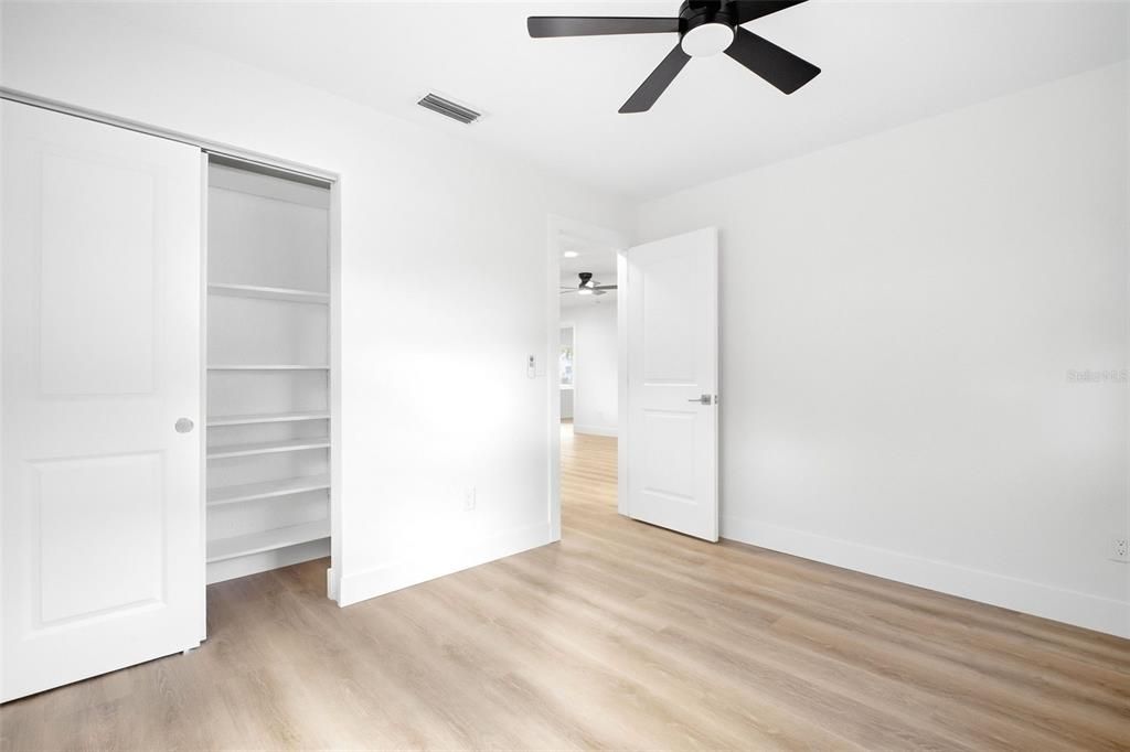 На продажу: $549,900 (3 спален, 2 ванн, 1507 Квадратных фут)