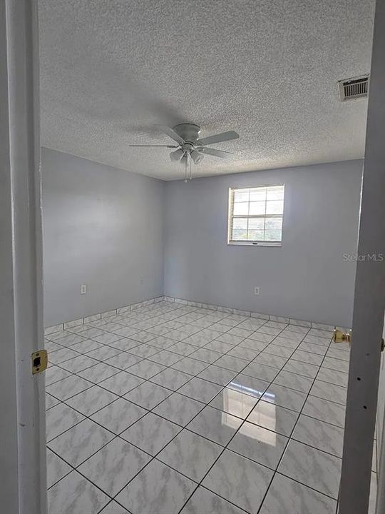 For Rent: $1,200 (2 beds, 1 baths, 792 Square Feet)