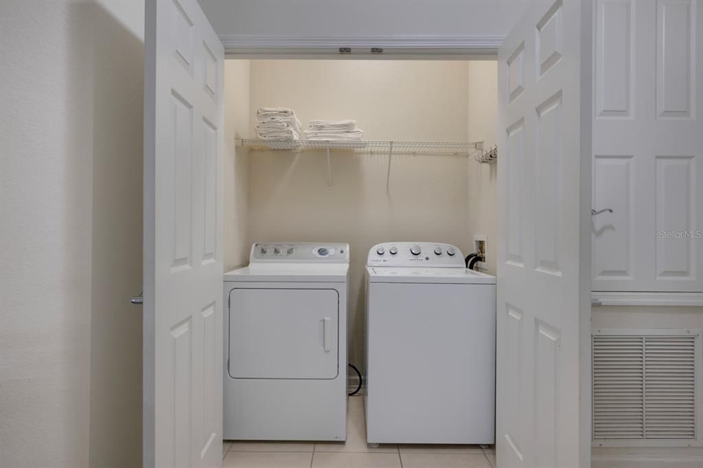 For Sale: $525,000 (3 beds, 2 baths, 1412 Square Feet)