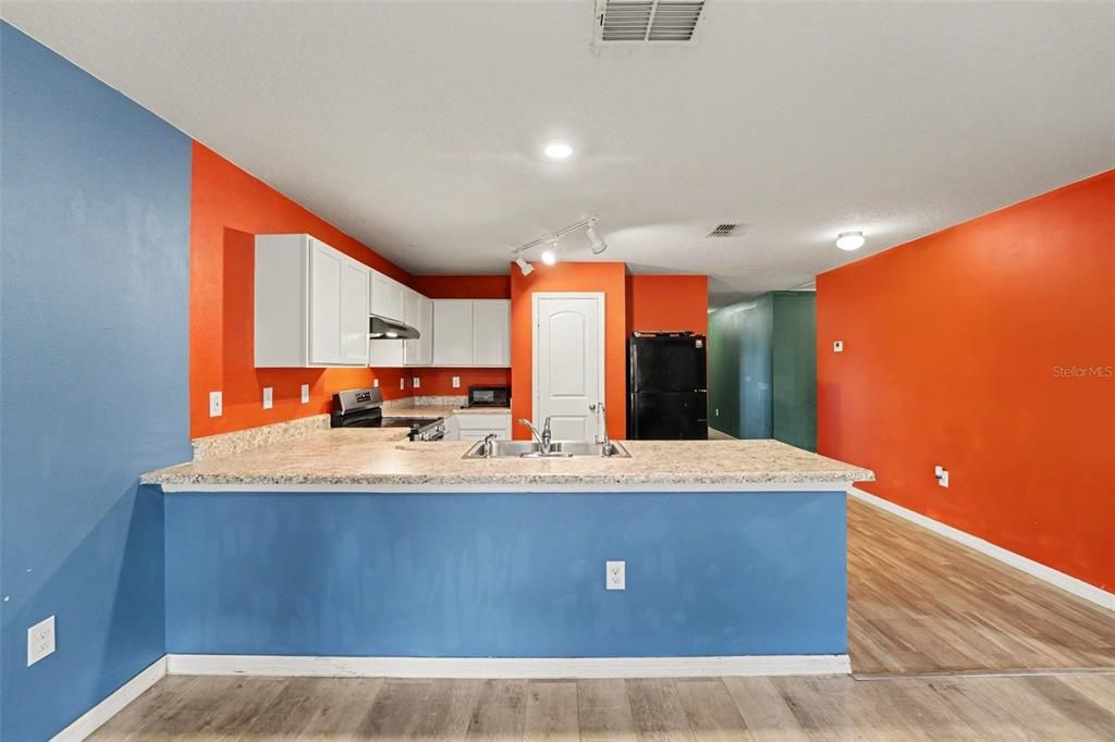 Active With Contract: $185,000 (4 beds, 2 baths, 1414 Square Feet)