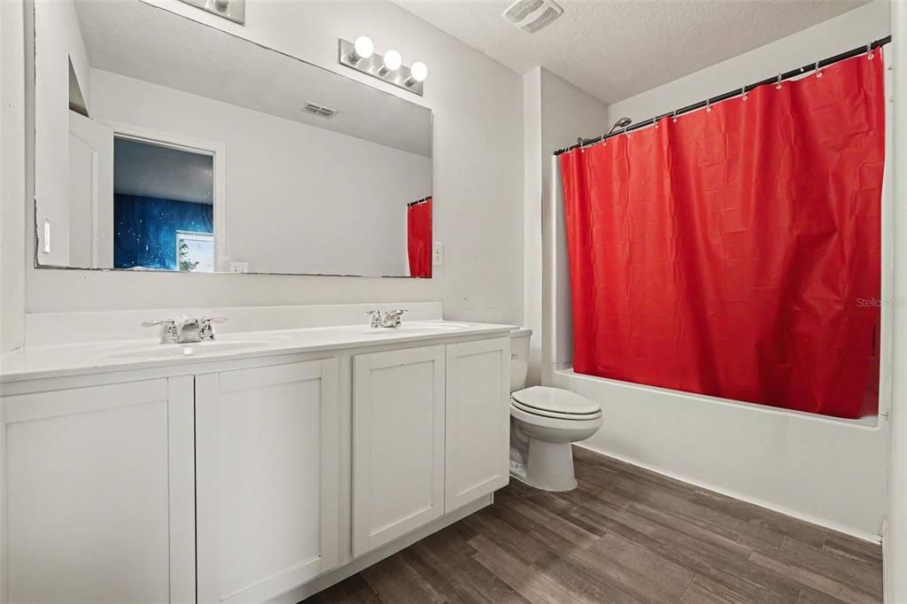 Active With Contract: $185,000 (4 beds, 2 baths, 1414 Square Feet)