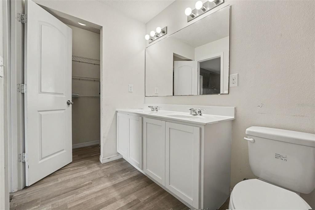 Active With Contract: $185,000 (4 beds, 2 baths, 1414 Square Feet)