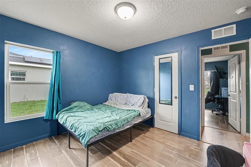 Active With Contract: $185,000 (4 beds, 2 baths, 1414 Square Feet)
