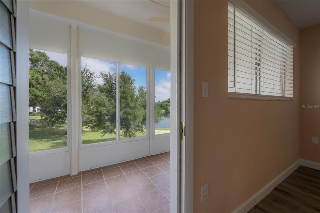 For Sale: $114,900 (2 beds, 1 baths, 874 Square Feet)