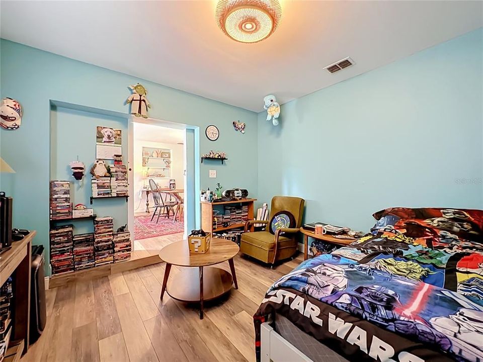 For Sale: $399,900 (4 beds, 2 baths, 2058 Square Feet)