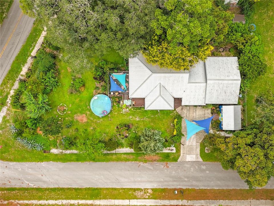 For Sale: $399,900 (4 beds, 2 baths, 2058 Square Feet)