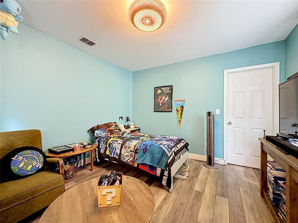 For Sale: $399,900 (4 beds, 2 baths, 2058 Square Feet)