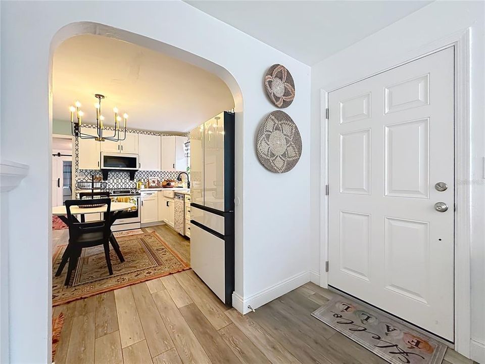 For Sale: $399,900 (4 beds, 2 baths, 2058 Square Feet)