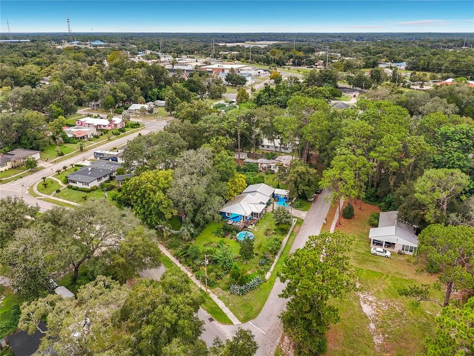 For Sale: $399,900 (4 beds, 2 baths, 2058 Square Feet)
