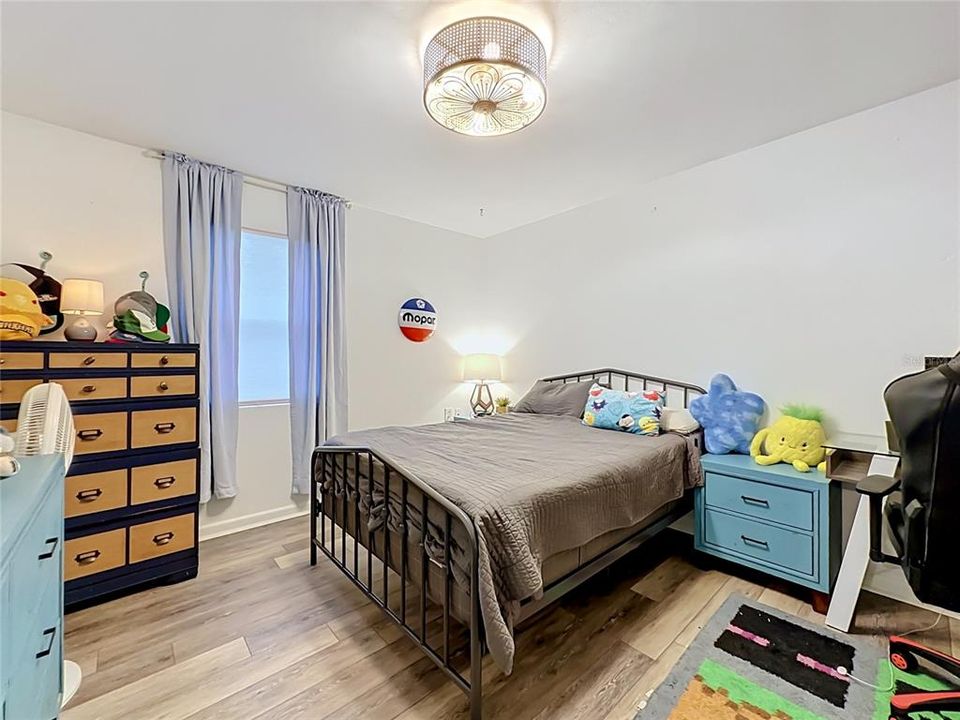 For Sale: $399,900 (4 beds, 2 baths, 2058 Square Feet)