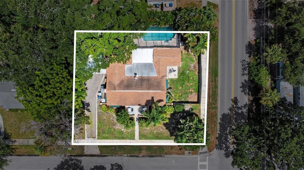 Active With Contract: $799,900 (0.25 acres)