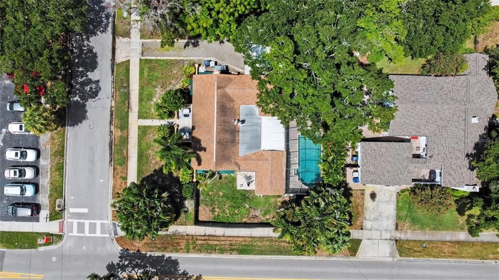Active With Contract: $799,900 (0.25 acres)