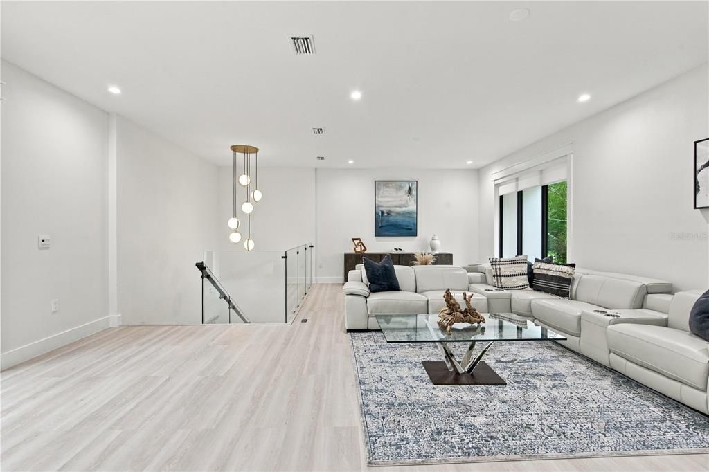 For Rent: $7,500 (3 beds, 3 baths, 3290 Square Feet)