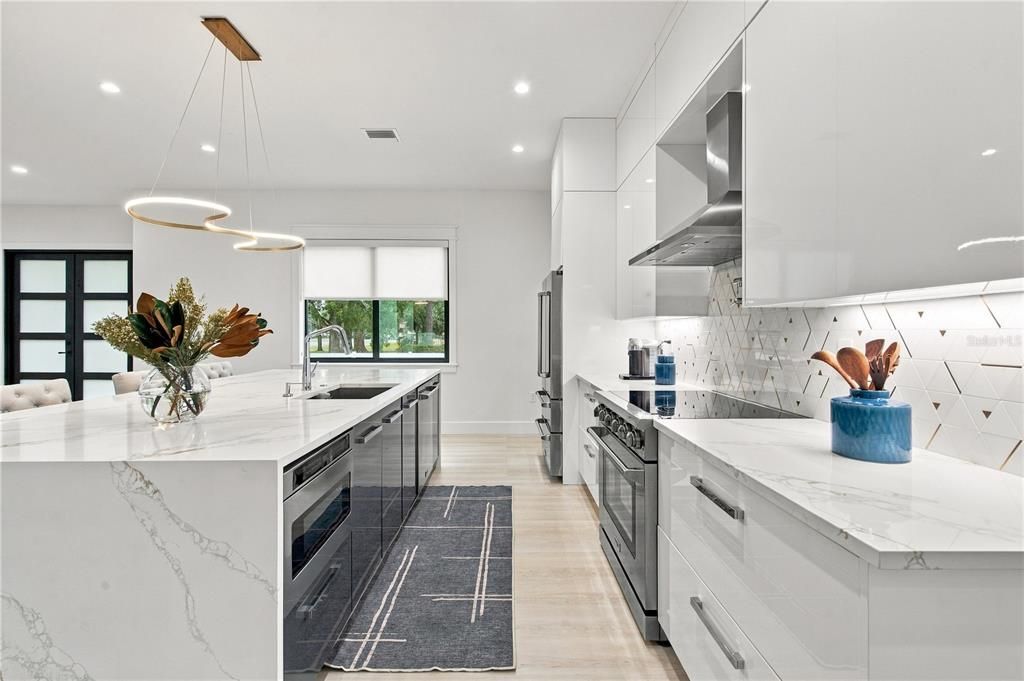 For Rent: $7,500 (3 beds, 3 baths, 3290 Square Feet)