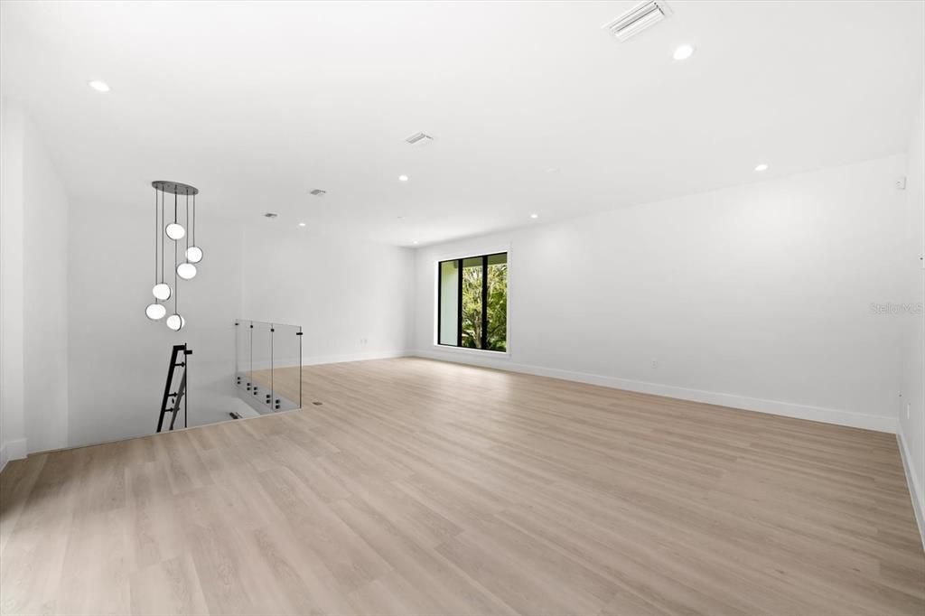 For Rent: $7,500 (3 beds, 3 baths, 3290 Square Feet)